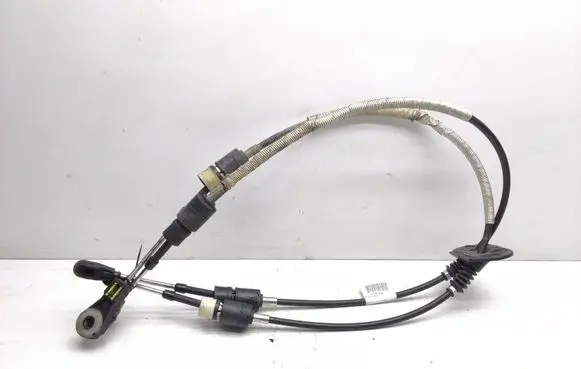 Volvo V40 Gear shift cable linkage 31280505