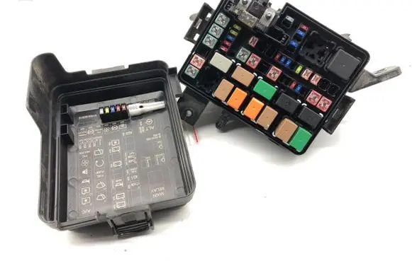 Hyundai i20 (BC3 BI3) Fuse box set 91956Q0000