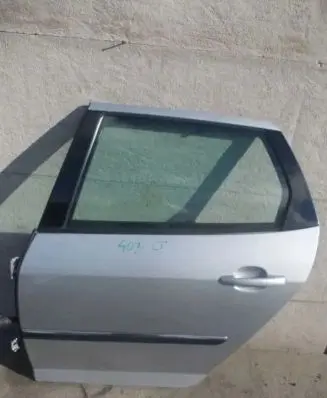 Peugeot 407 Front door