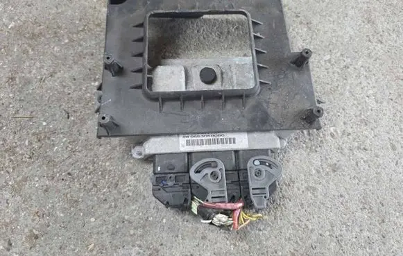 Citroen C5 Engine control unit/module IAW6LP110