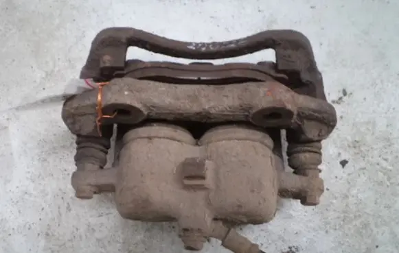 Nissan Serena Front brake caliper
