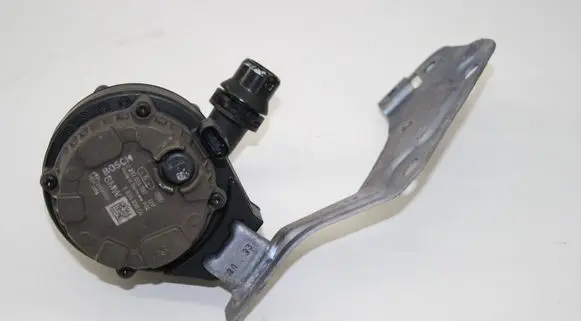 BMW X6 G06 Electric auxiliary coolant/water pump 6834936