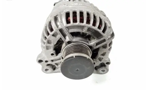 Audi A1 Generator/alternator 03C903023S