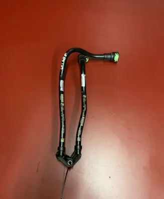 Gearbox oil cooler pipe/hose