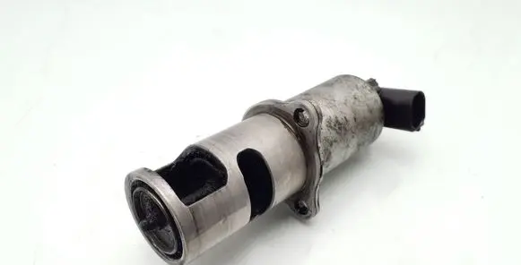 Renault Trafic II (X83) EGR valve 8200542997 7700107471