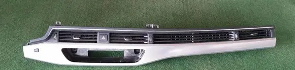 Audi A4 S4 B9 8W Dash center air vent grill 8W1820902