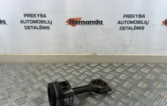 Volkswagen PASSAT B8 Piston with connecting rod