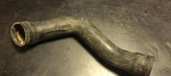 BMW 5 E28 Engine coolant pipe/hose 1287182