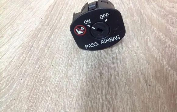 Volvo S60 Passenger airbag on/off switch 30795214