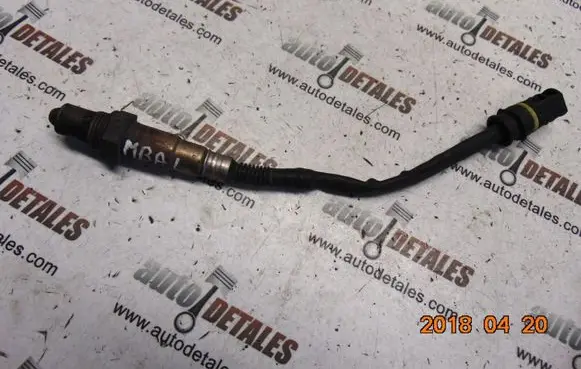 Mercedes-Benz A W168 Lambda probe sensor A0015403717