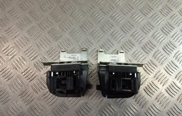 BMW X3 F25 Parcel shelf load cover mount bracket 7230197 7230198