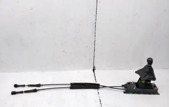 Seat Leon (5F) Gear shifter/selector 5Q0711049BK 5Q0711061F
