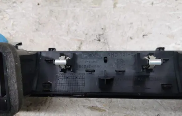 Opel Astra L Cabin air duct channel 9840404280