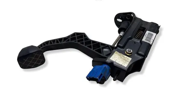 Volkswagen Golf IV Clutch pedal 1J1721059BJ