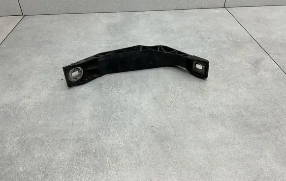 Audi Q3 8U Radiator support slam panel bracket 8U0805527