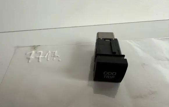 Toyota RAV 4 (XA50) On-board computer control switch 