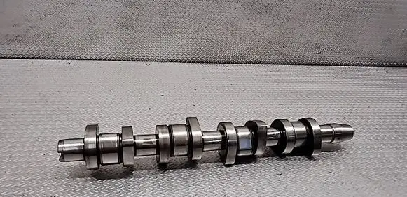 Volkswagen Golf IV Camshaft 