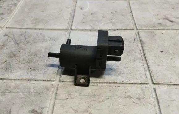 Mitsubishi Space Star Turbo solenoid valve