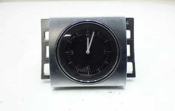 Volkswagen PASSAT B7 Clock 3AA919204A 194805814