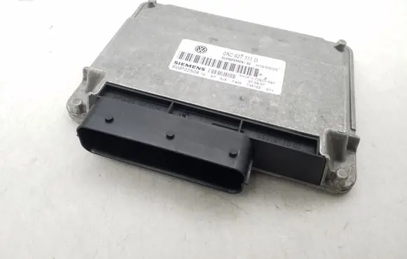Volkswagen Touareg I Engine control unit/module 0AC927771D 5WP22509