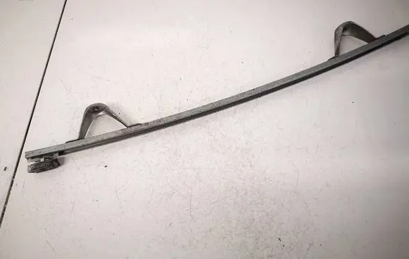 Opel Zafira B Front door glass trim molding 13132428