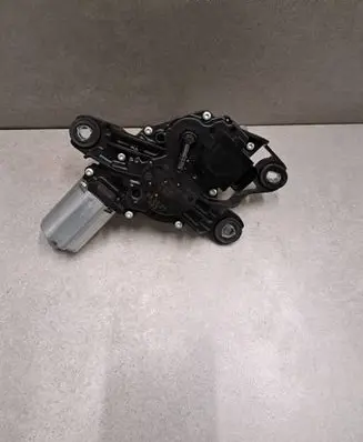 Volkswagen Golf V Rear window wiper motor 0390201800