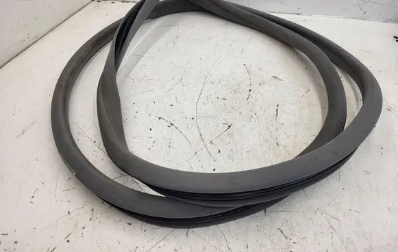 Mercedes-Benz S AMG W221 Front door rubber seal A221697055104