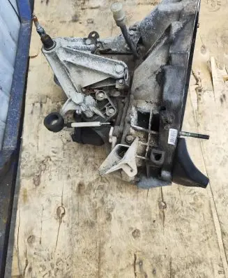 Renault Clio III Manual 5 speed gearbox CEJRQ 820016