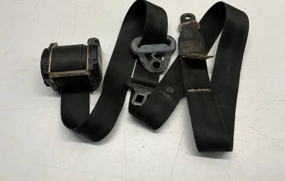 Volkswagen Transporter - Caravelle T4 Middle seatbelt (rear) 703857812