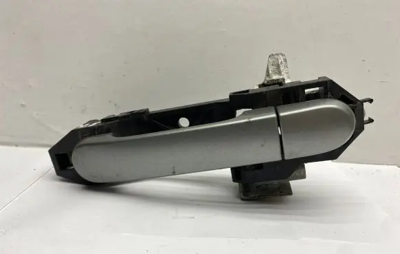 Nissan Tiida C11 Rear door exterior handle
