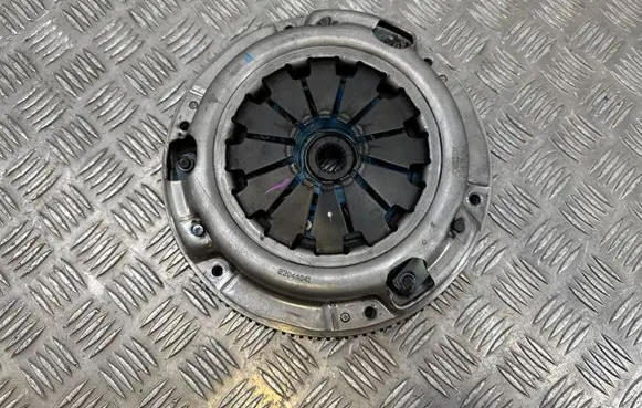 Mitsubishi Space Star Clutch set kit 2304A041