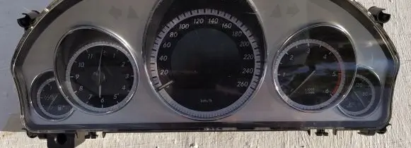 Mercedes-Benz E W212 Speedometer (instrument cluster) A2129006104