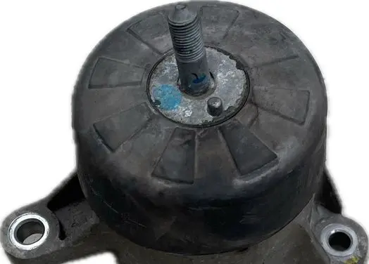Hyundai Genesis Engine mount bracket 21812B1301