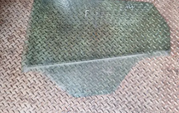 Ford Fiesta Rear door window glass 8A61A25713A