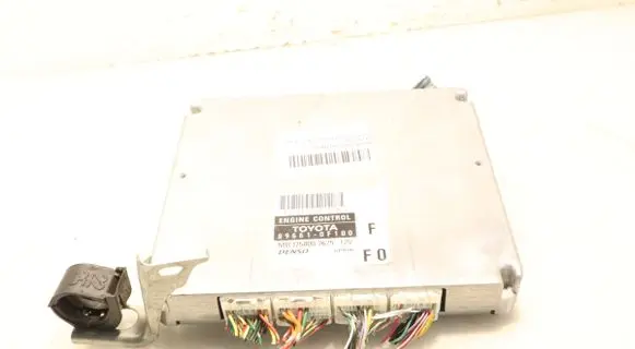 Toyota Corolla Verso E121 Engine control unit/module ECU 89661-0F100