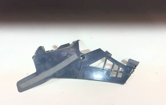 Mercedes-Benz CLA C118 X118 Front bumper mounting bracket A1188856003