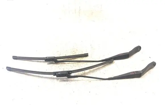 Ford Mondeo MK IV Front wiper blade arm