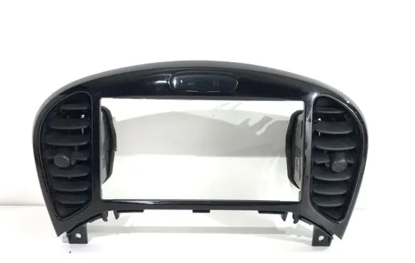 Dashboard side air vent grill/cover trim