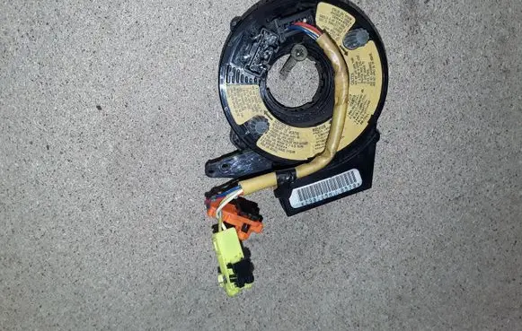 Mazda 3 I Airbag slip ring squib (SRS ring) Z90L5N0570