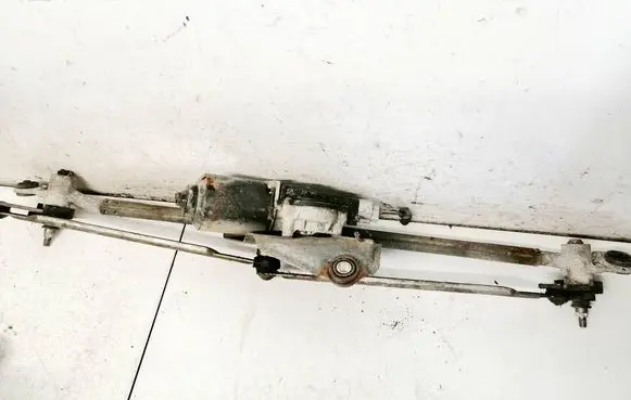 Jeep Grand Cherokee (WK) Front wiper linkage and motor
