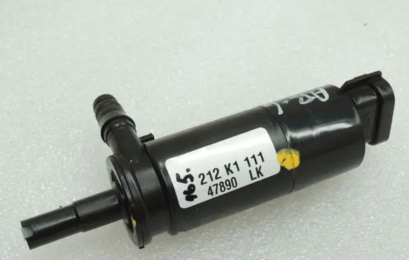Alfa Romeo Giulietta Headlight washer pump 71740944