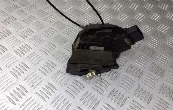 Mazda 3 I Rear door lock 3N6AA26412B