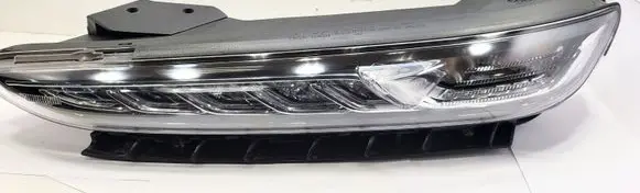 Hyundai Kona I Headlight/headlamp 92207J90