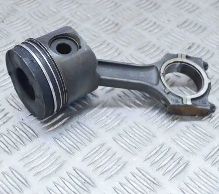 BMW 5 E39 Piston 