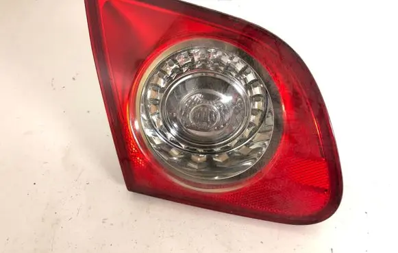 Volkswagen PASSAT B6 Tailgate rear/tail lights
