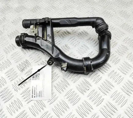 Mercedes-Benz C W205 Brake vacuum hose/pipe A2742000115