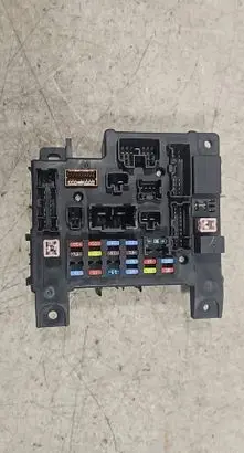 Mitsubishi Lancer VIII Fuse module 8637A321 L8637002A 519438101