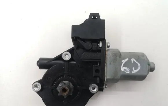 Nissan Juke I F15 Rear door window regulator motor 82731CV01B