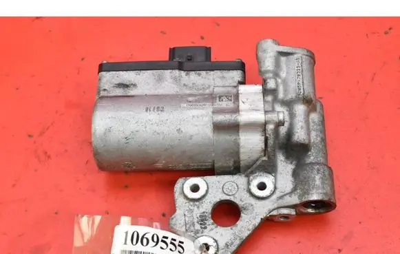 Ford Grand C-MAX Oil pump DM5P7B325AB