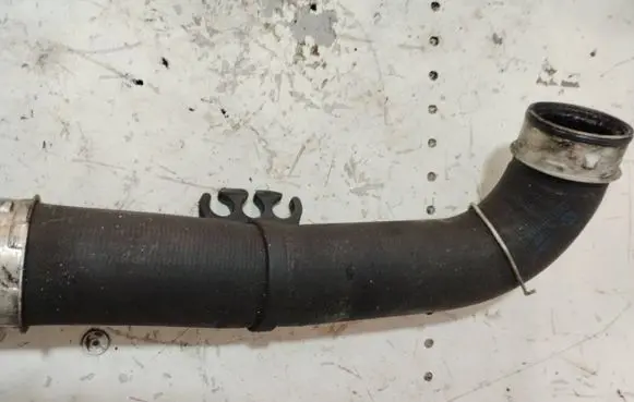Volkswagen Golf V Intercooler hose/pipe 1K0145838N